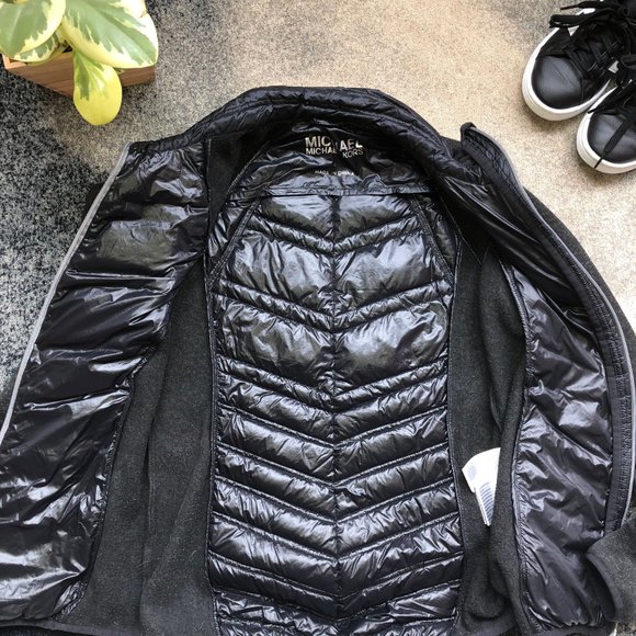 MICHAEL KORS Semi-puffer Coat - Picture 9 of 13